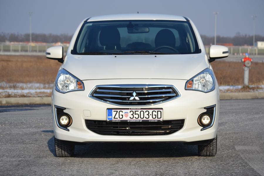 Mitsubishi Attrage 2015 года  (WW) (фото 3 из 19)